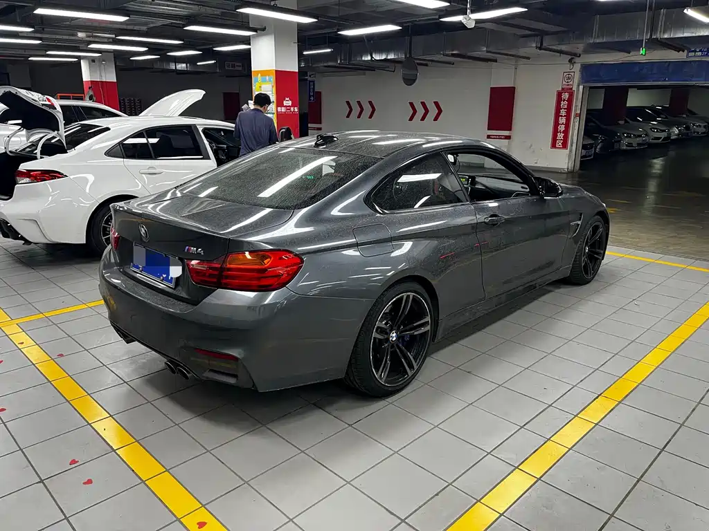 BMW M4 — миниатюра 4