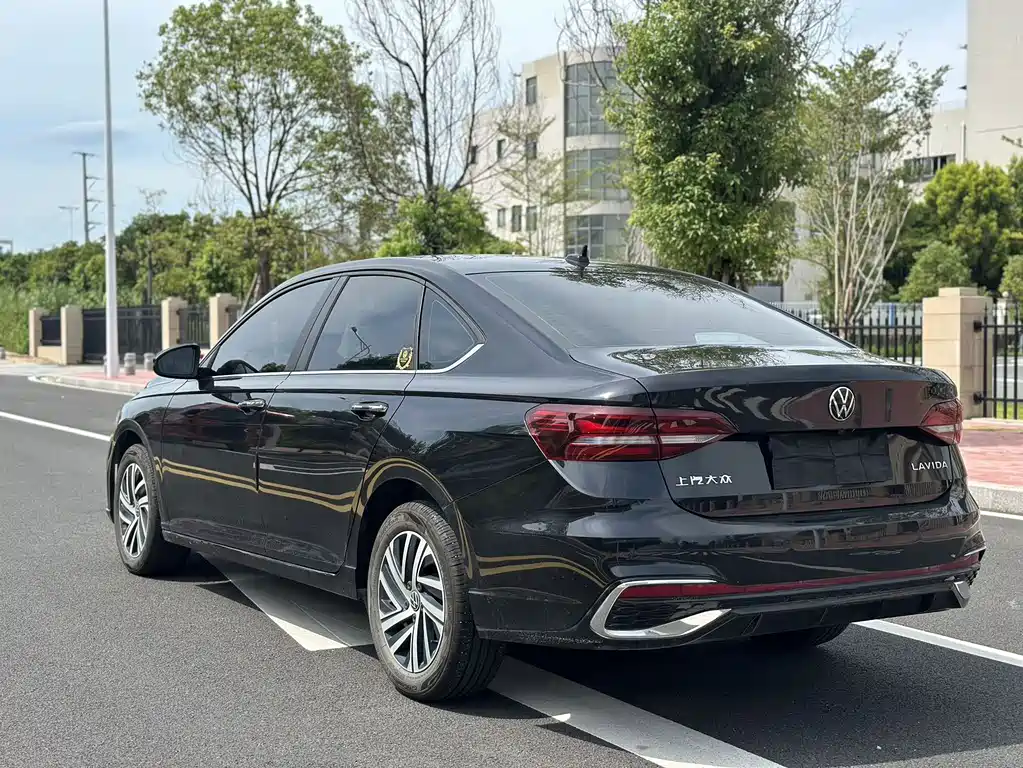 Volkswagen Lavida — миниатюра 7