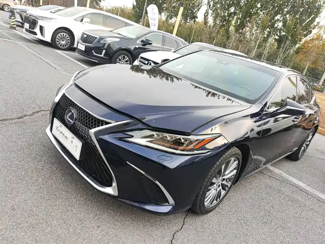 LEXUS ES 2019