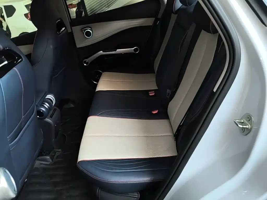 BYD Yuan Plus — миниатюра 17