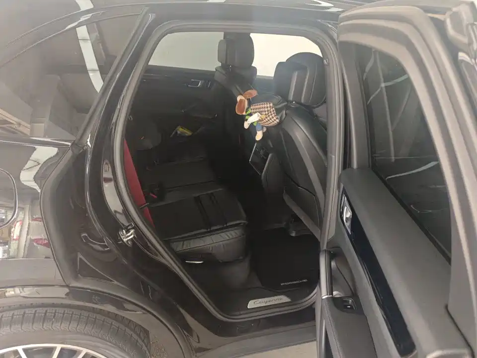 Porsche Cayenne — миниатюра 14