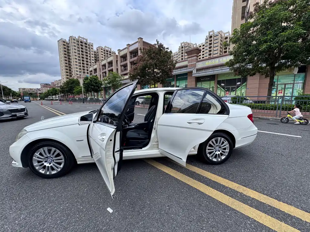 Mercedes-Benz C-Class — миниатюра 27