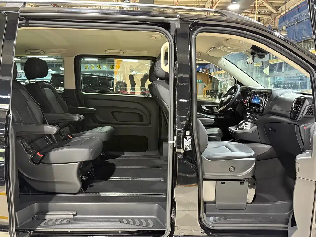 Mercedes-Benz Vito — миниатюра 11