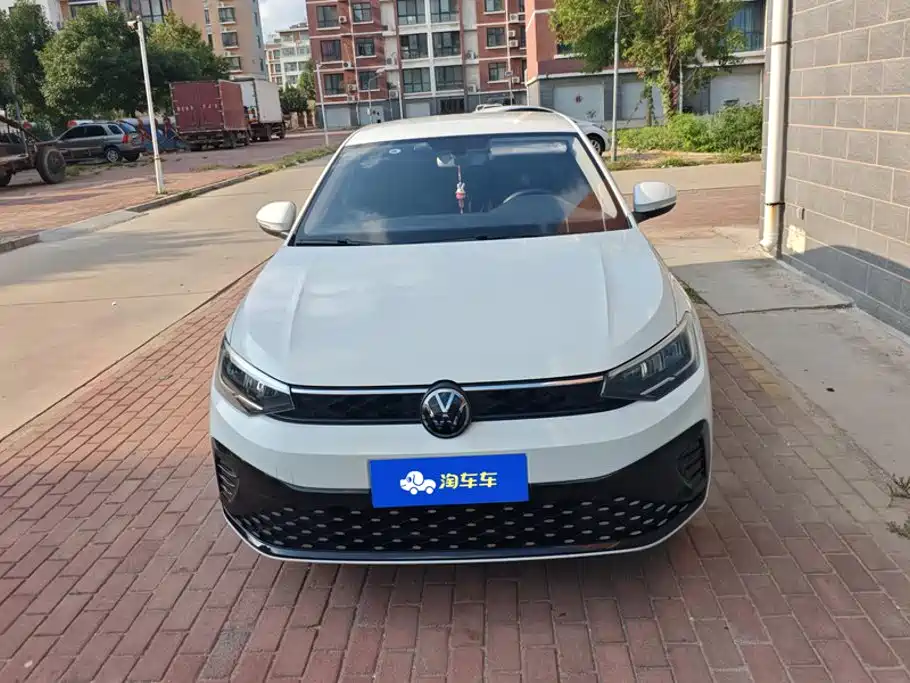 Volkswagen Lavida — миниатюра 2
