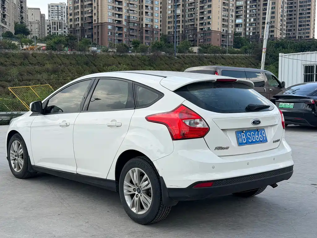 Ford Focus — миниатюра 6