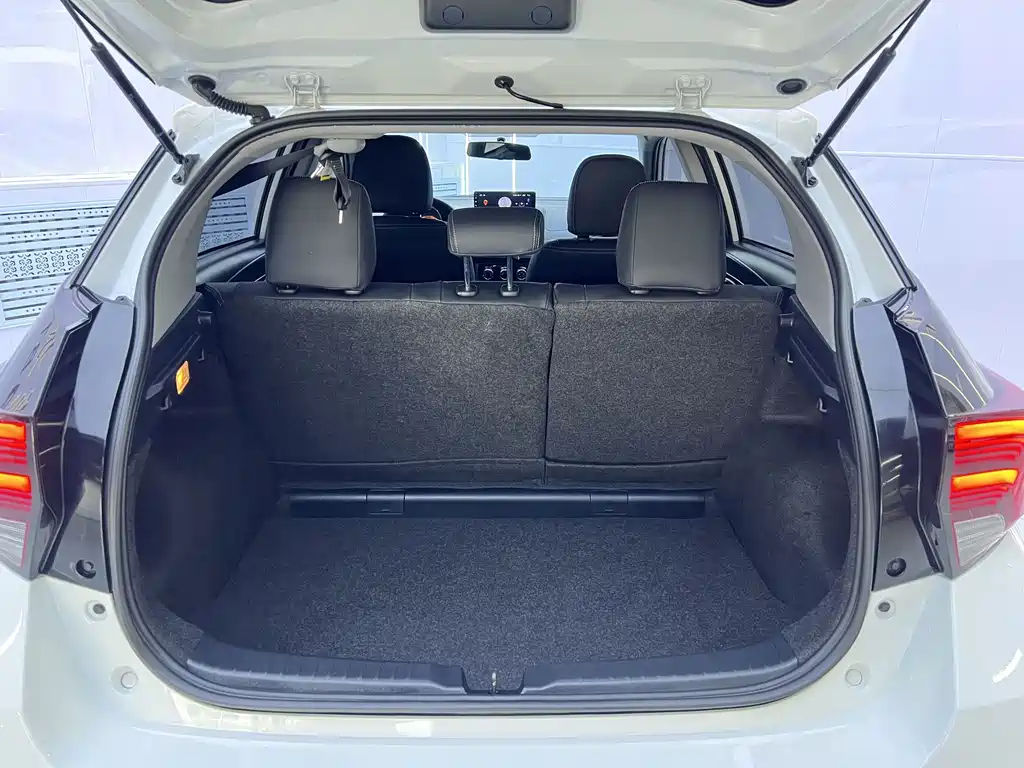 Toyota Yaris L — миниатюра 14