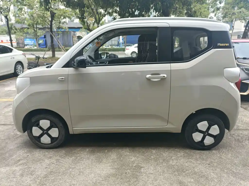 Wuling MINIEV — миниатюра 3