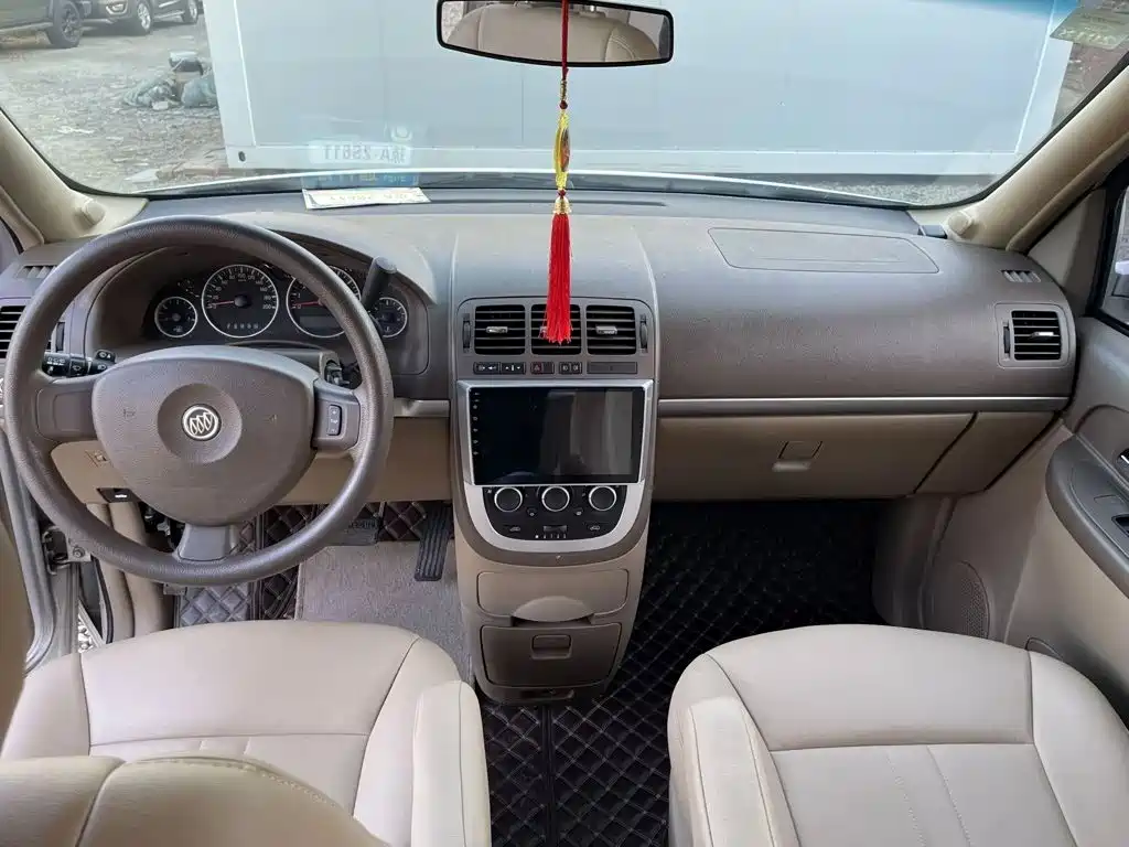 Buick GL8 — миниатюра 5