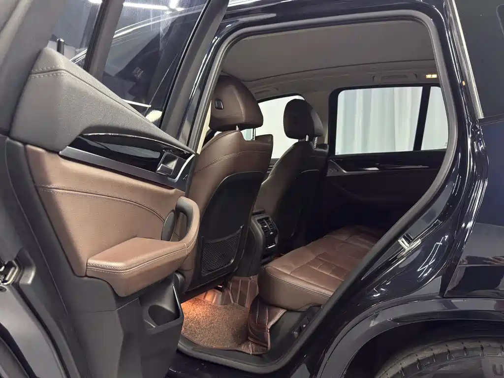 BMW X3 — миниатюра 13