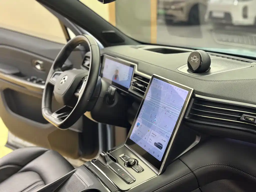 NIO ES6 — миниатюра 12