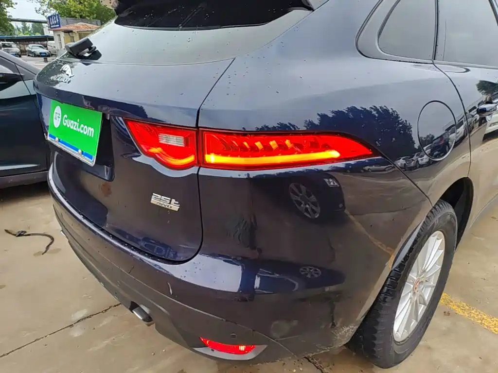 Jaguar F-PACE — миниатюра 8