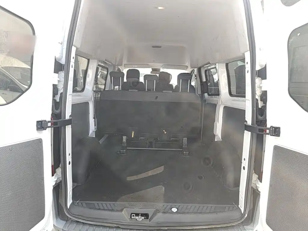 Ford Transit — миниатюра 15
