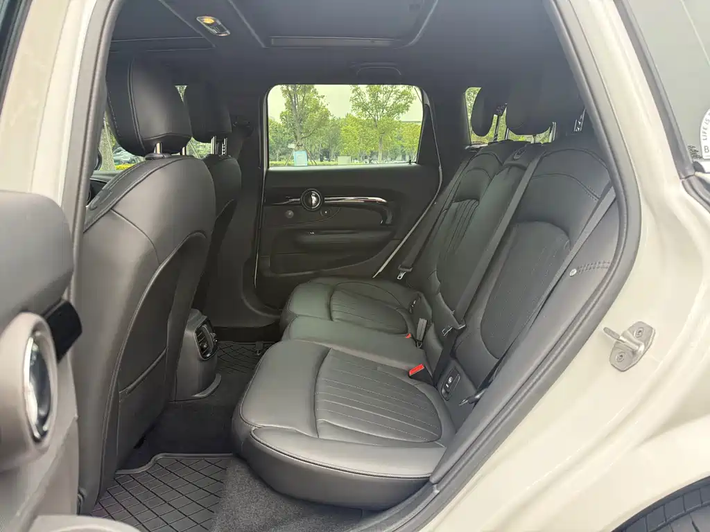 MINI Mini Clubman — миниатюра 14