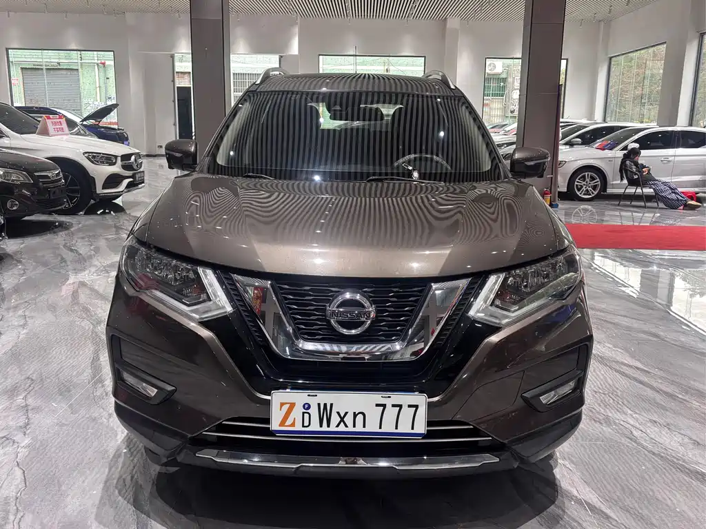 NISSAN QIJUN