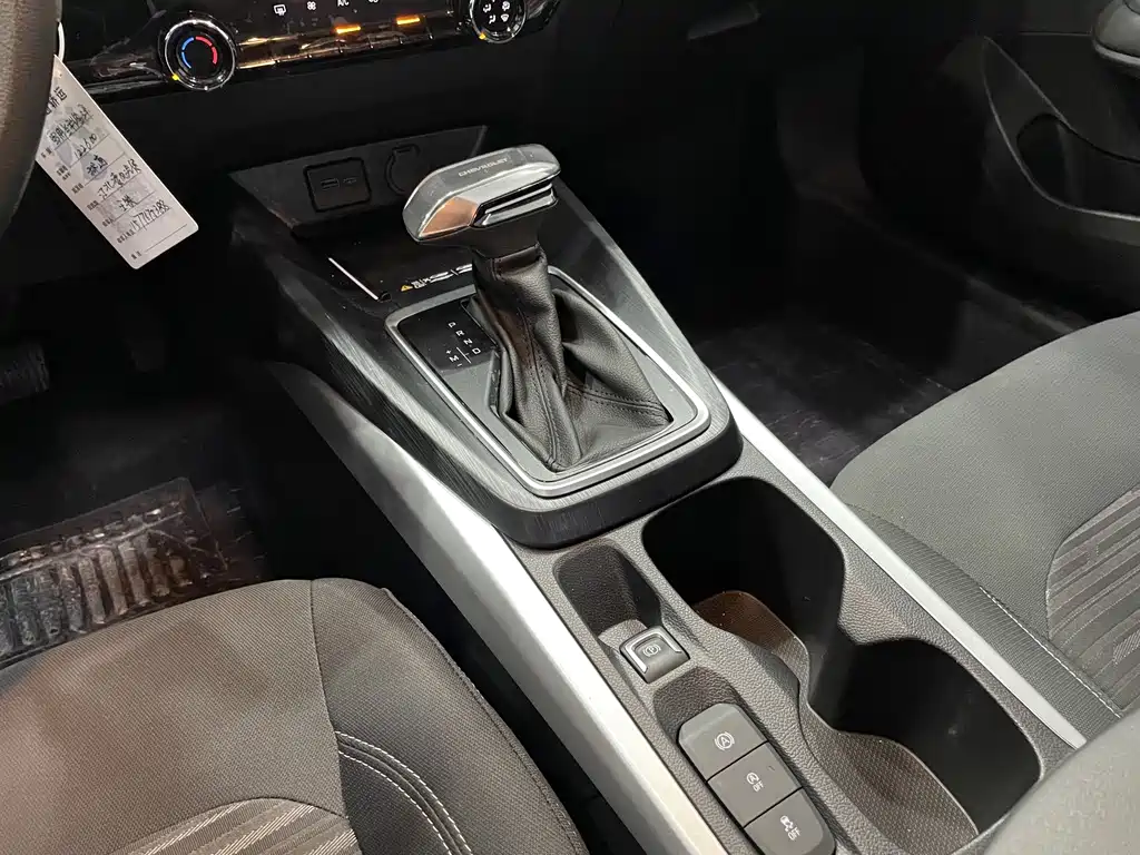 Chevrolet Monza — миниатюра 11