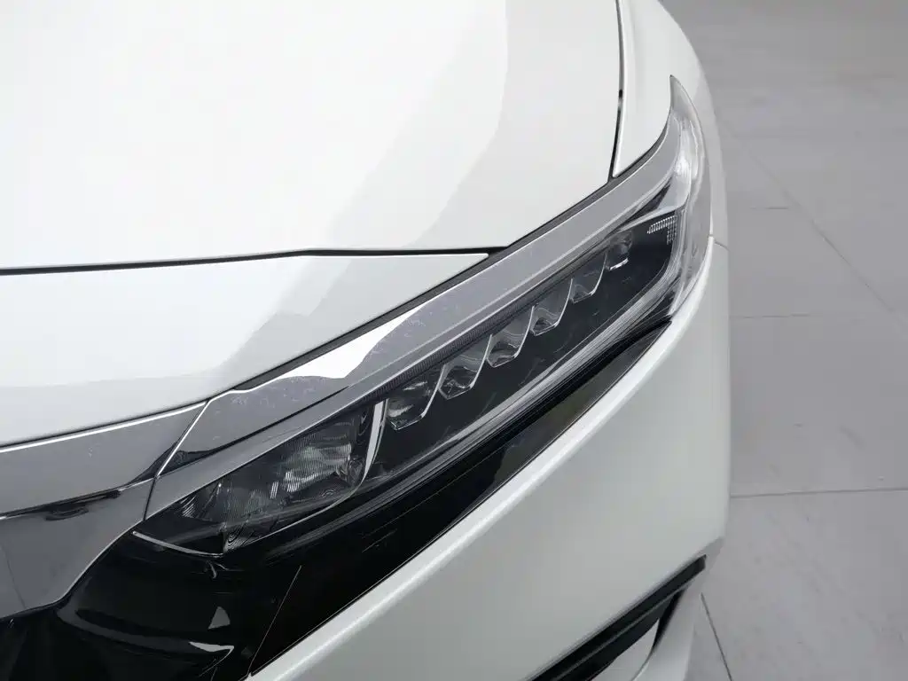 Honda Accord — миниатюра 7