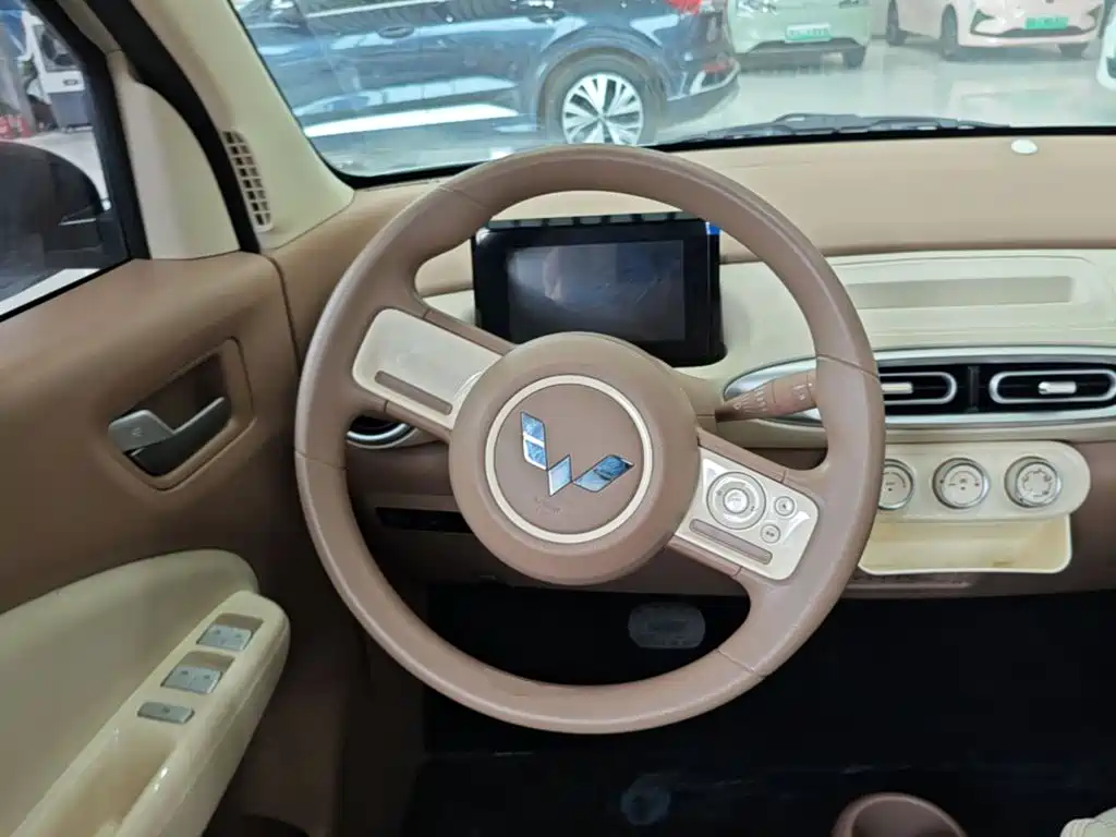 Wuling MINIEV — миниатюра 11