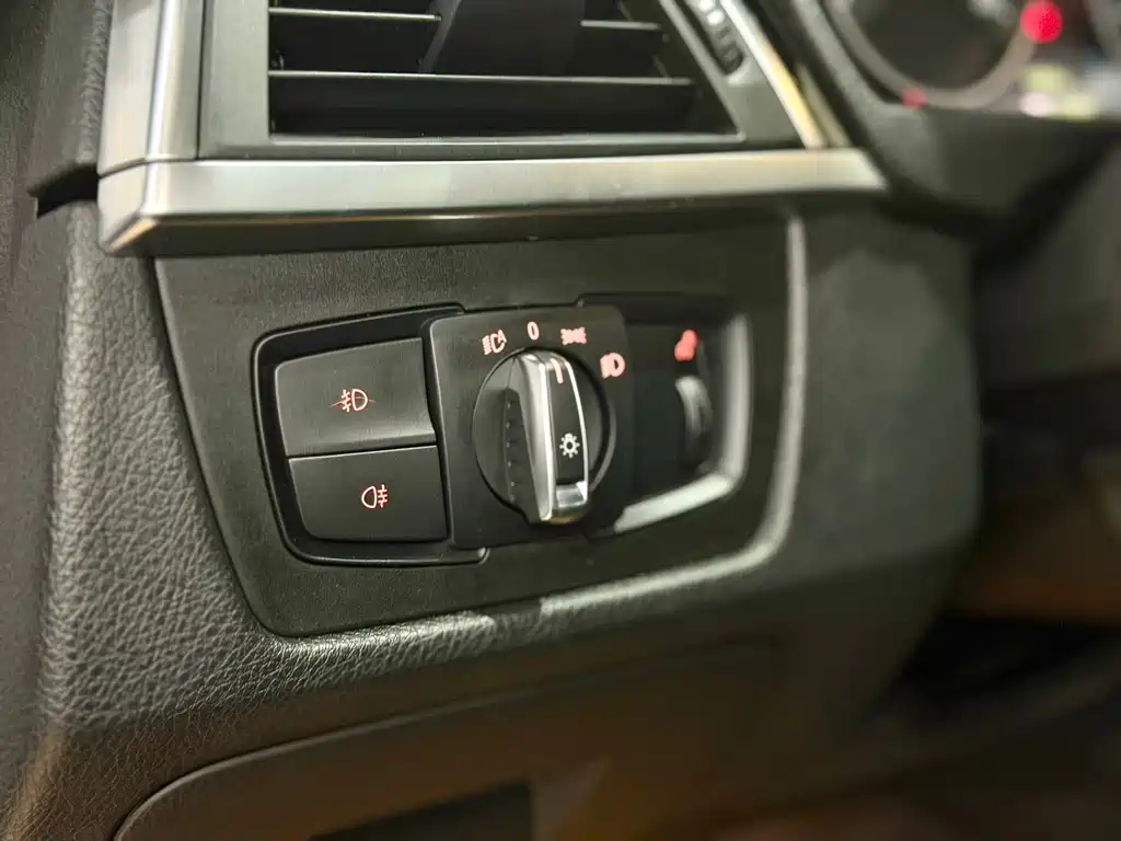 BMW 3 Series — миниатюра 11