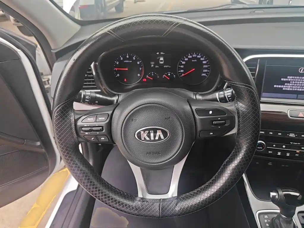 Kia K4 — миниатюра 11