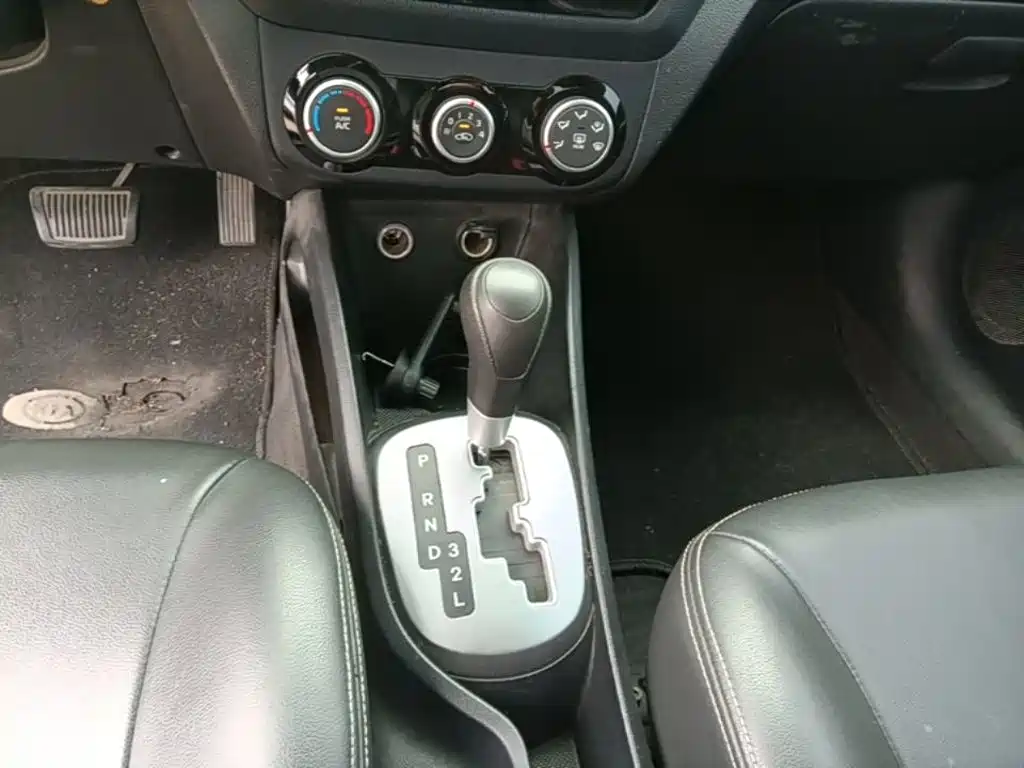 Kia K2 — миниатюра 14