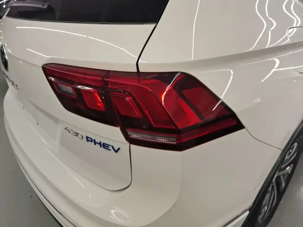 Volkswagen Tiguan L PHEV — миниатюра 8