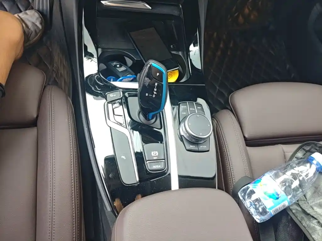 BMW iX3 — миниатюра 14