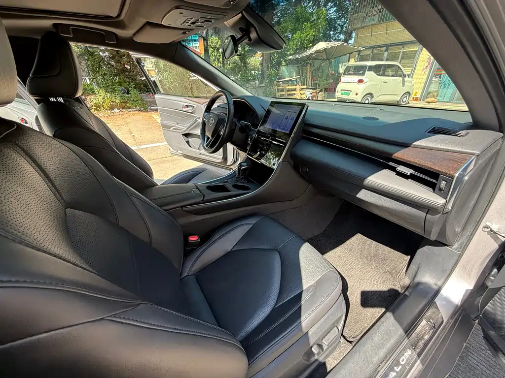 Toyota Avalon — миниатюра 9