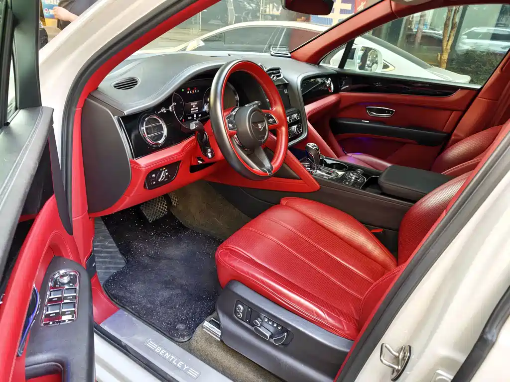 Bentley Bentayga — миниатюра 8