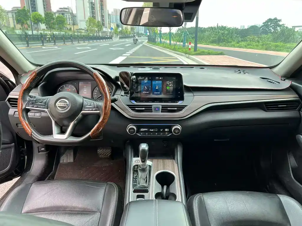 Nissan Teana — миниатюра 7