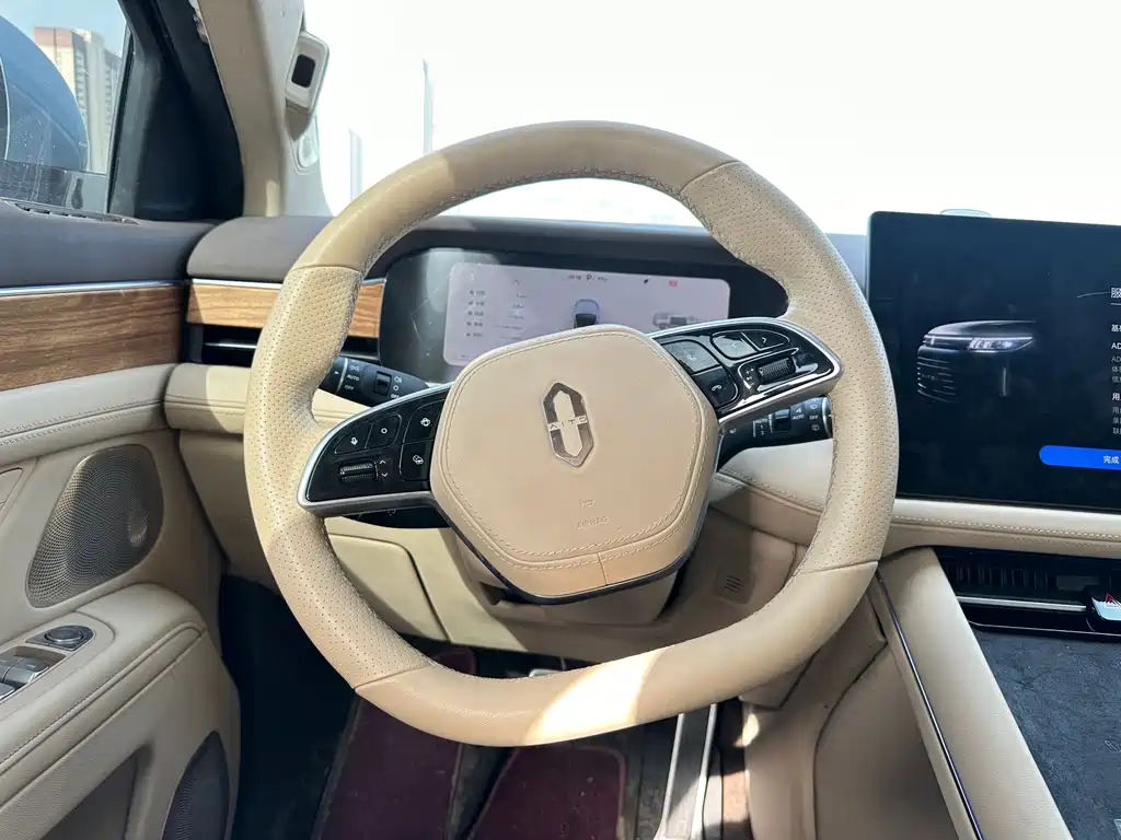 AITO ASK THE WORLD M7