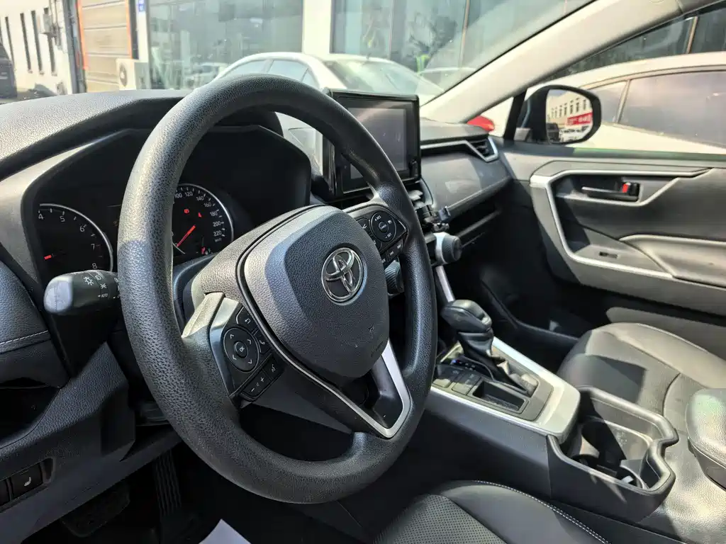 TOYOTA RAV4 RONGFANG