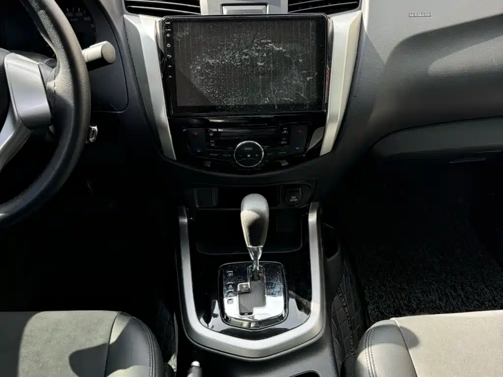 Nissan Navara — миниатюра 5