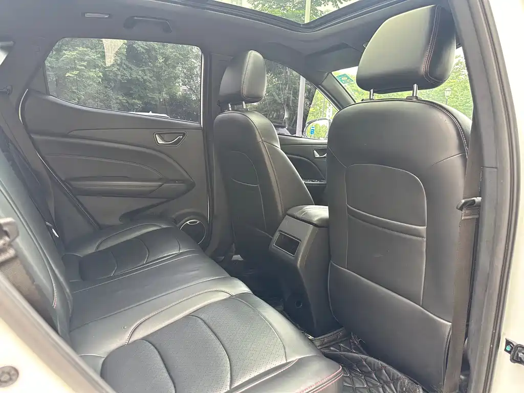 Dongfeng 500 2021 1.5L CVT