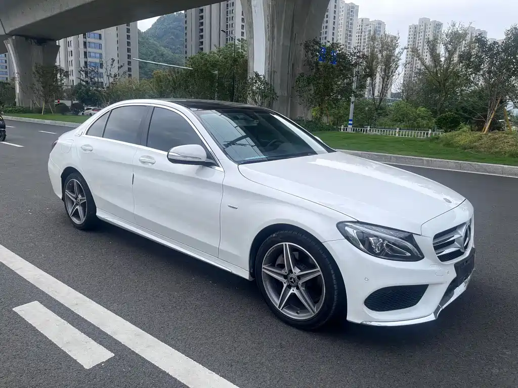 Mercedes-Benz C-Class — миниатюра 3