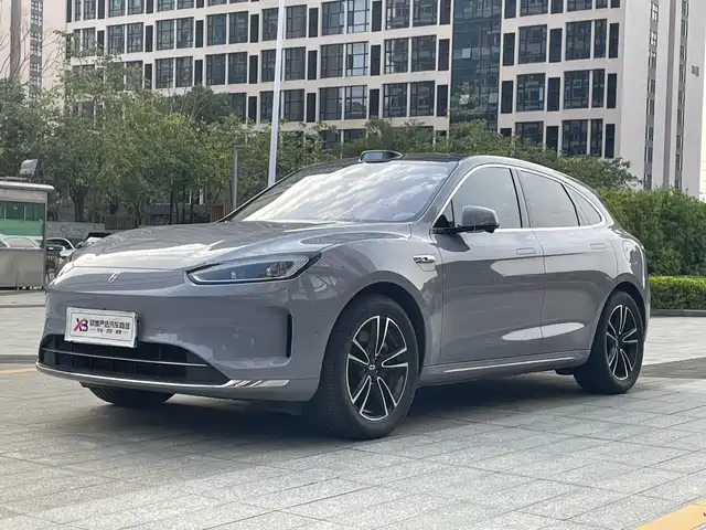 AITO ASK THE WORLD M5 2025