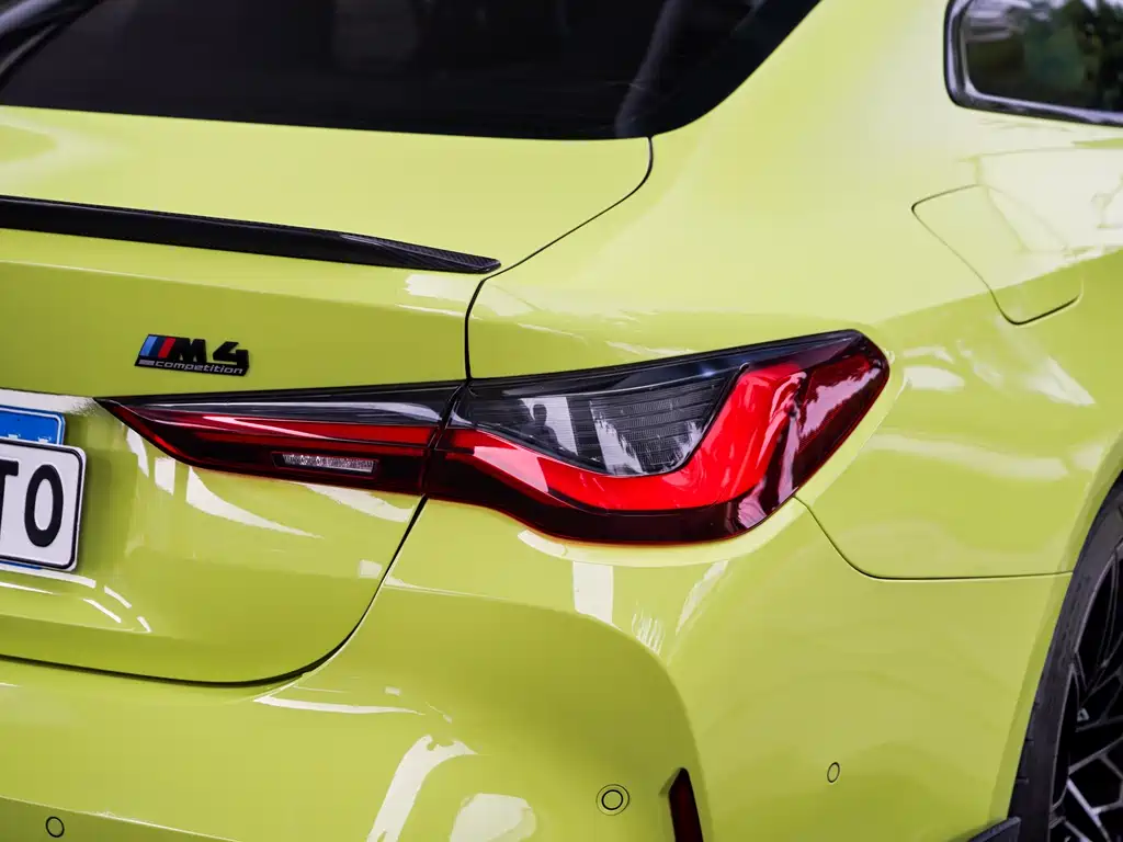 BMW M4 — миниатюра 24