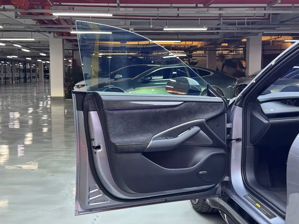 XIAOMI CAR XIAOMI SU7 ULTRA