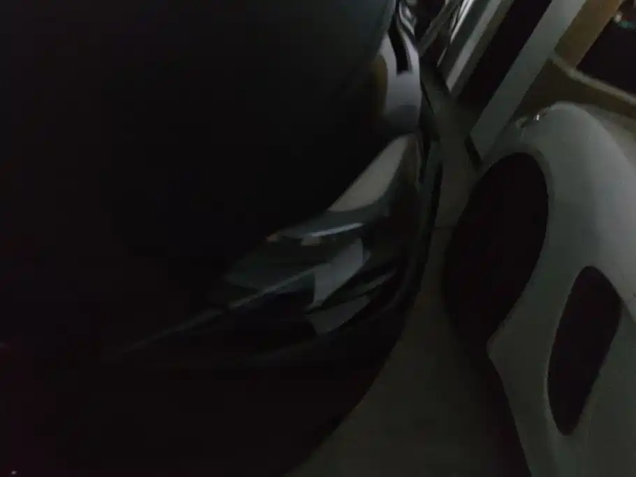 Tesla Model Y — миниатюра 5