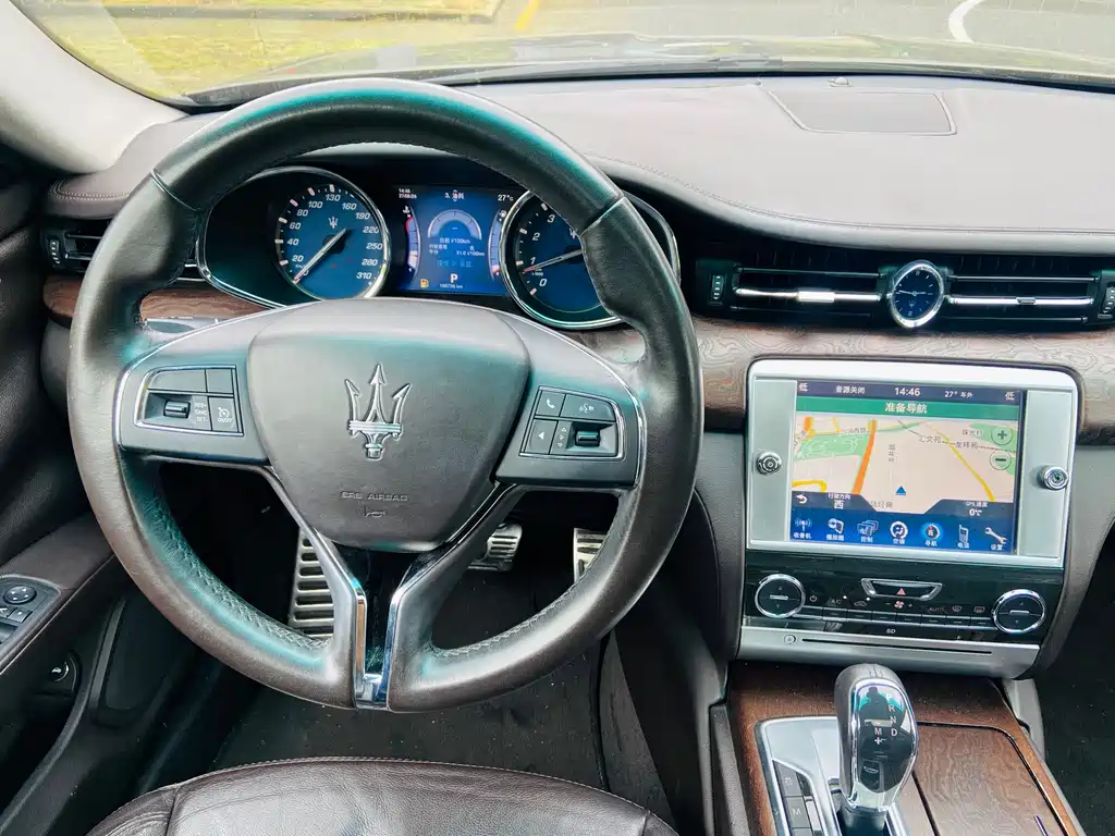 Maserati Quattroporte — миниатюра 12