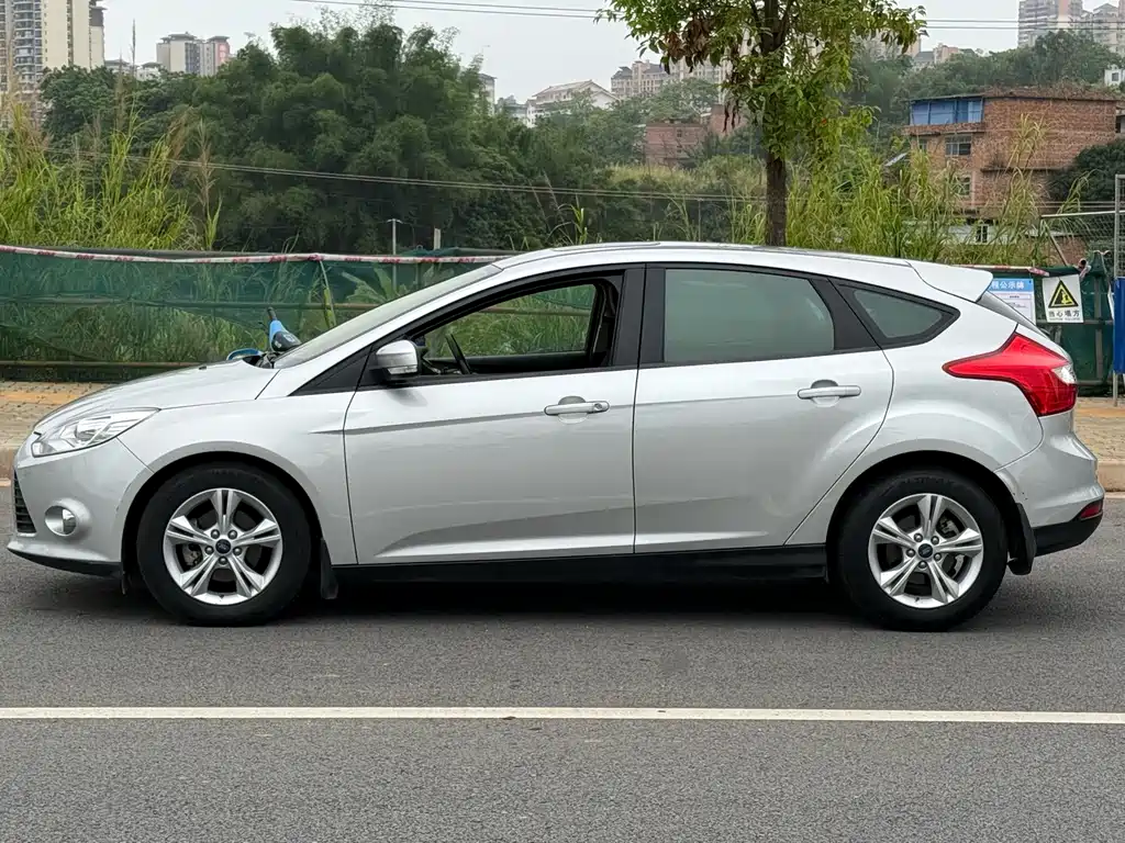 Ford Focus — миниатюра 5