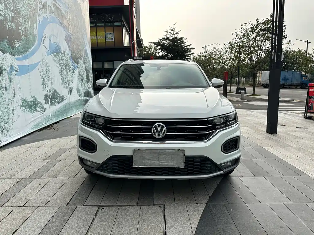 Volkswagen T-Roc — миниатюра 2