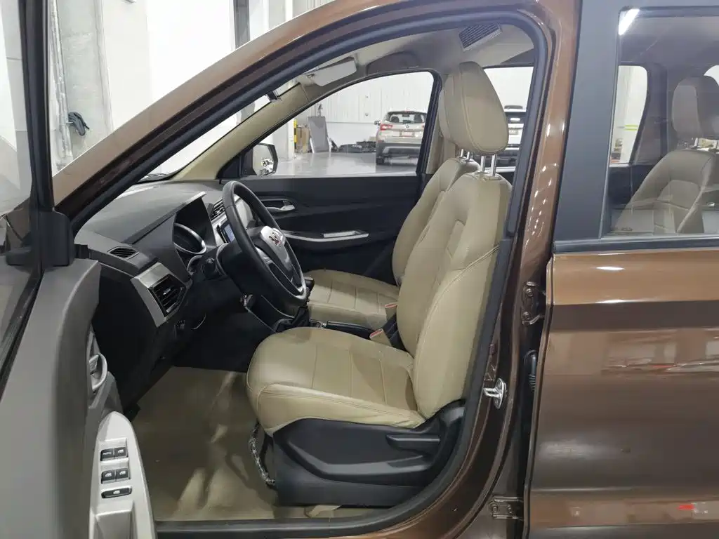 Wuling Hongguang — миниатюра 10