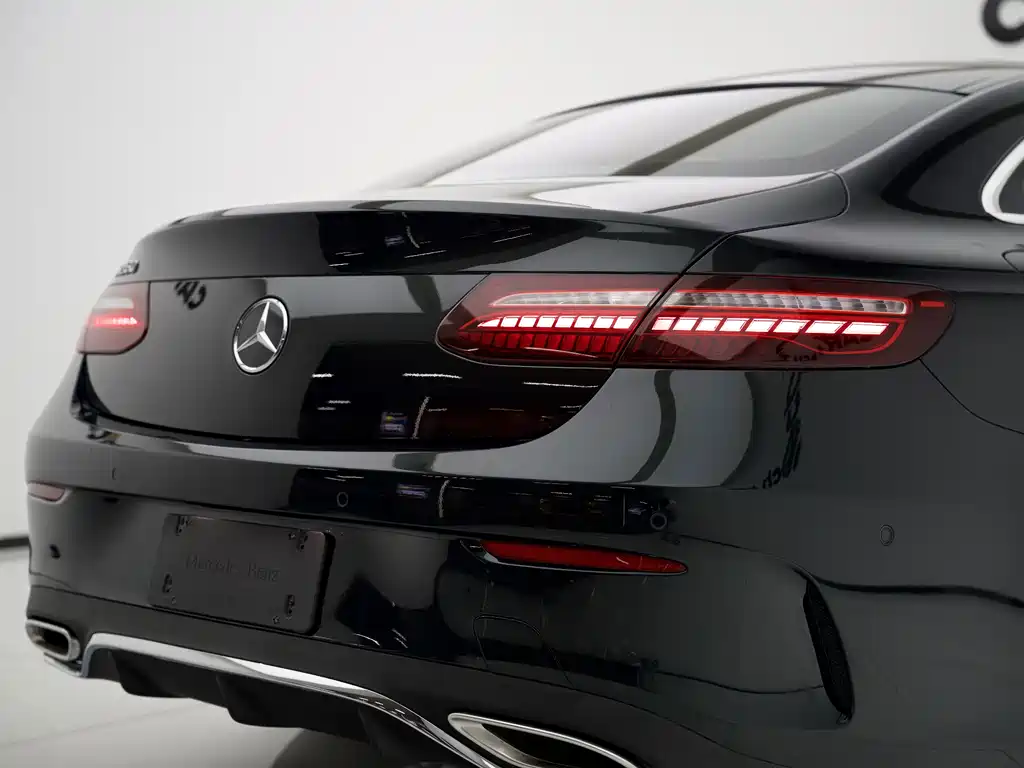 Mercedes-Benz E-Class (Import) — миниатюра 17