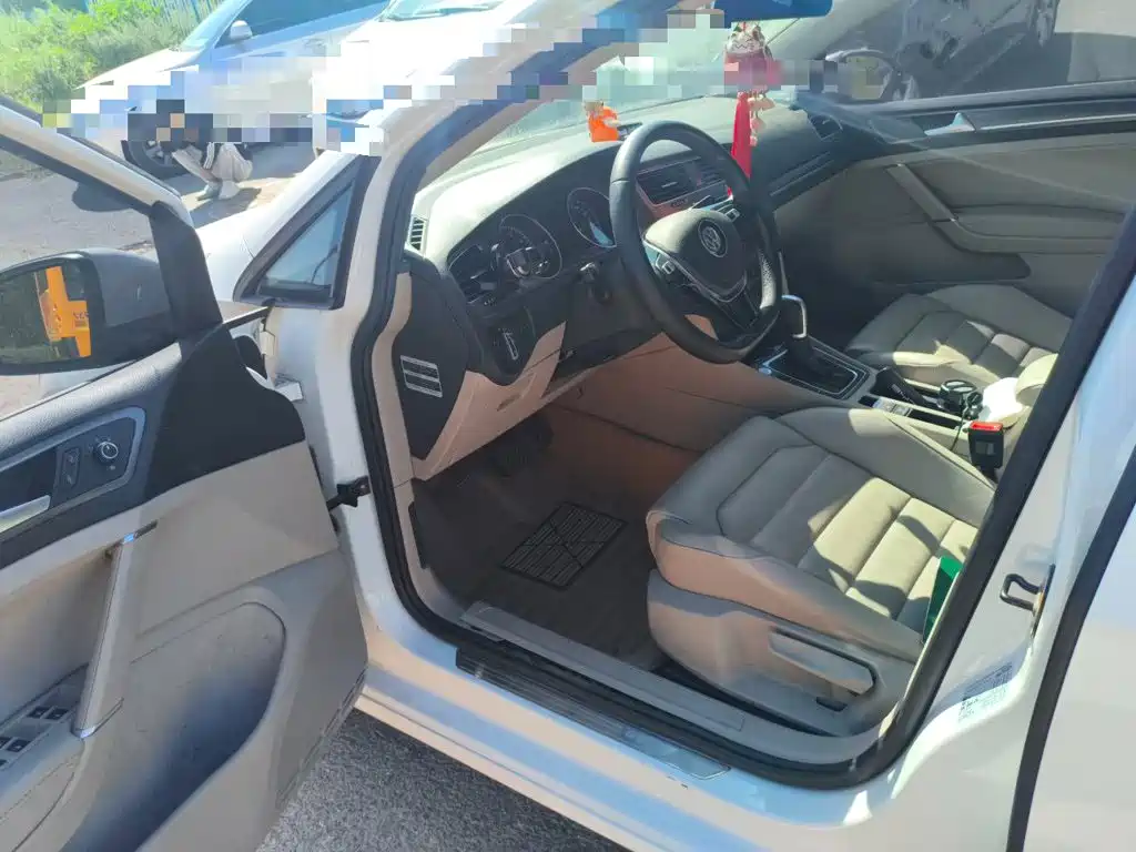 Volkswagen Golf — миниатюра 14