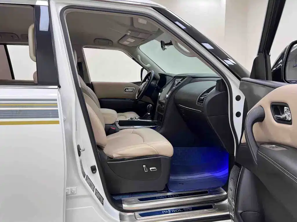Nissan Patrol — миниатюра 24