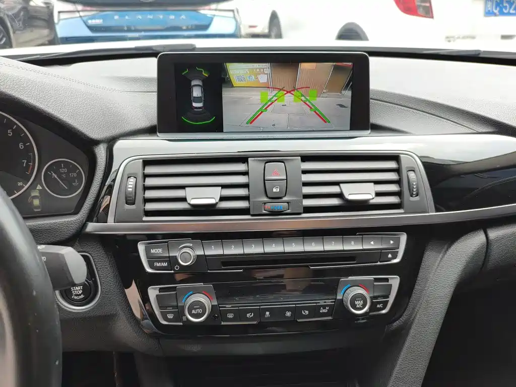 BMW 3 Series — миниатюра 13