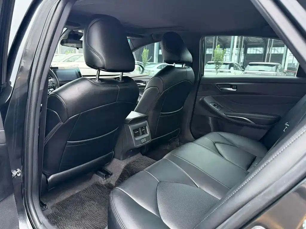Toyota Avalon — миниатюра 7
