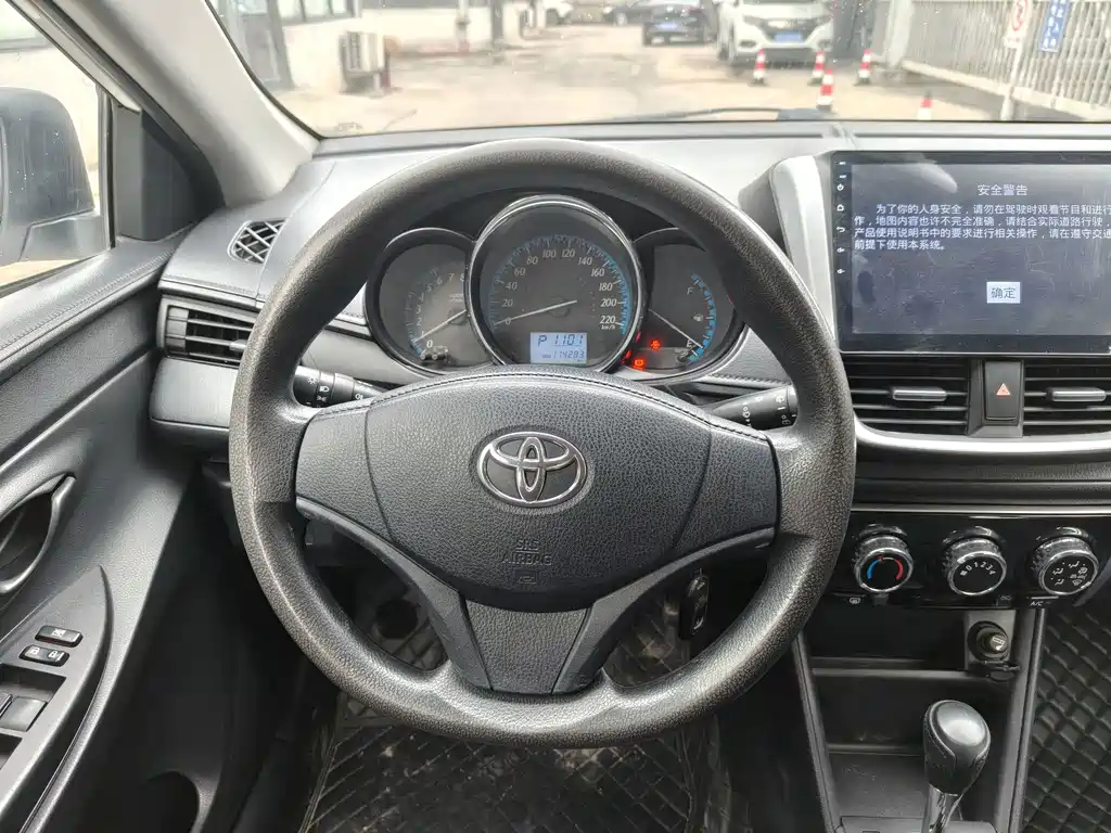 Toyota Yaris L — миниатюра 20