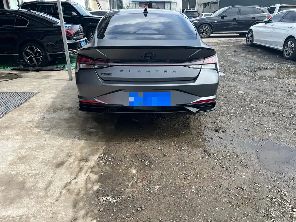 Hyundai Elantra — миниатюра 5