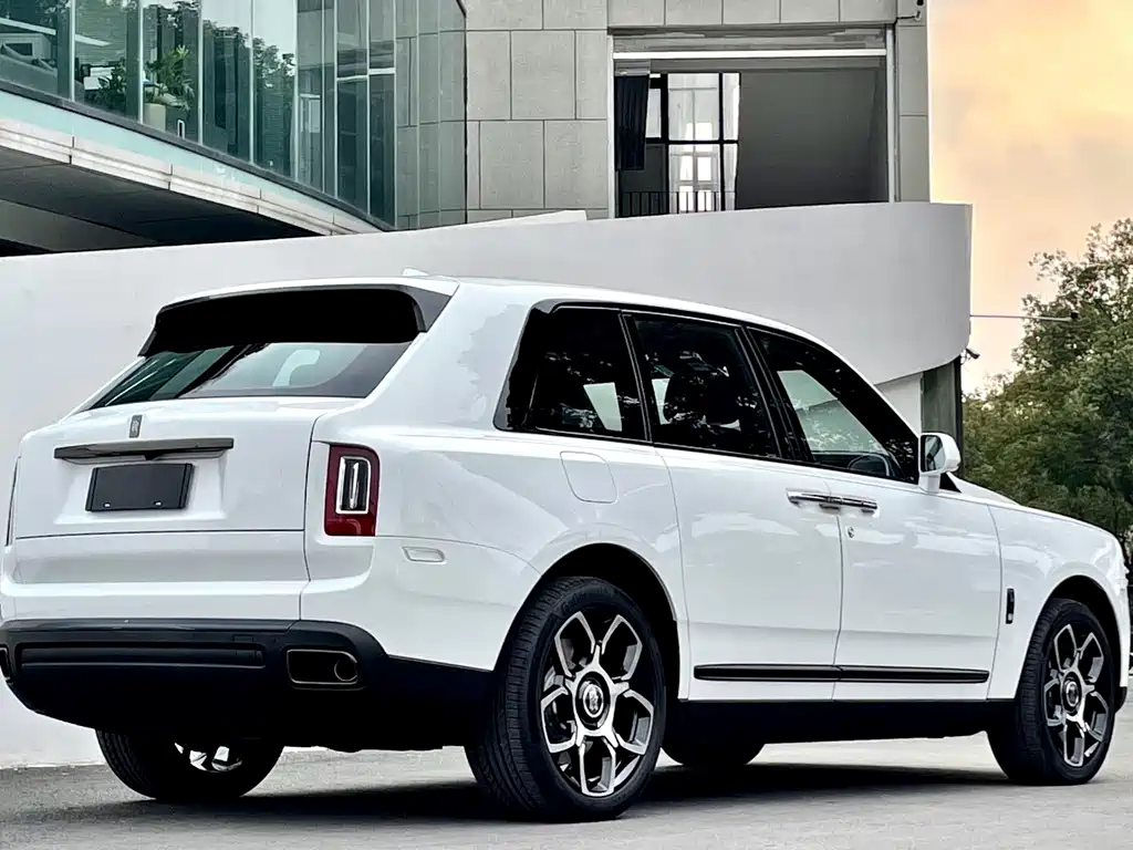 Rolls-Royce Cullinan — миниатюра 4